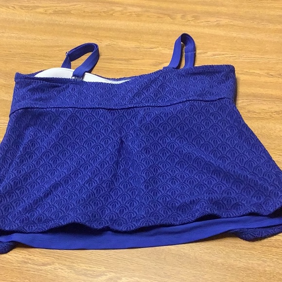 AQUA COUTURE swim top royal blue crocheted look split front size 18W adj… - Picture 2 of 10